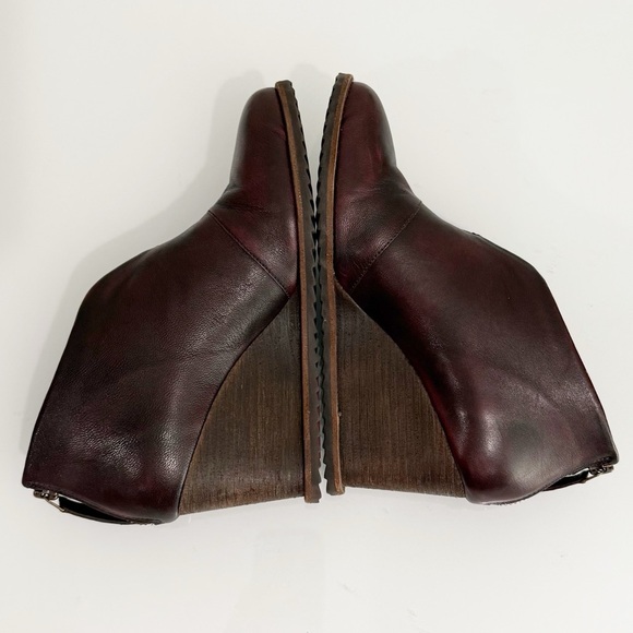 TRASK Tenley Wine Brush-Off Sheep Wedge Booties Leather 36-1273 Size 7 - Picture 6 of 13